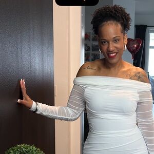 Meet your Posher, Delania